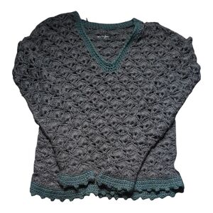 CB‎ Fashions Handknit V Neck Gray and Green Sweater Size Small  Tunic Length
